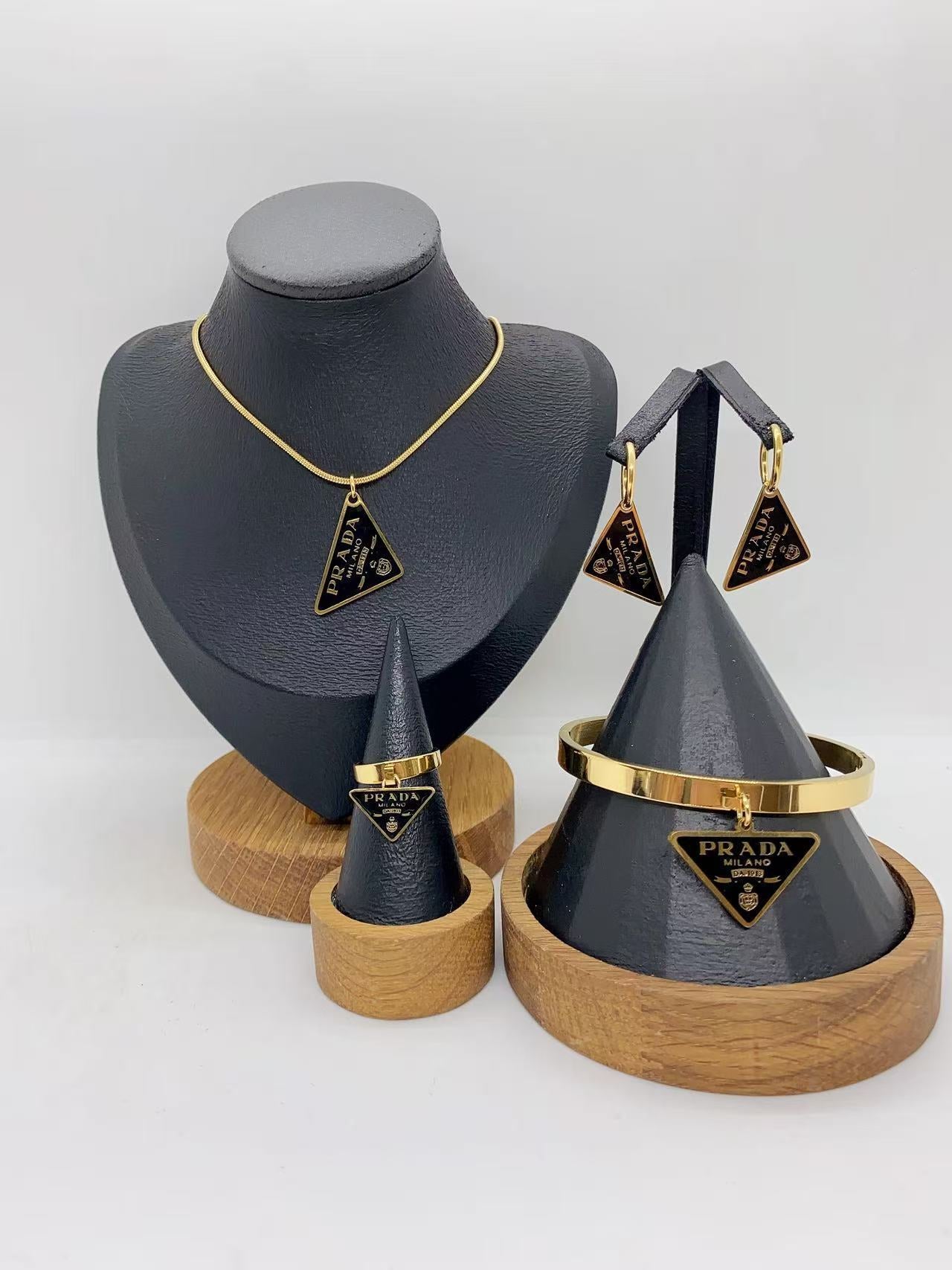 Luxury Triangle Pendant Jewelry Set – Gold-Plated Necklace, Earrings & Bracelet