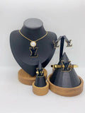 Luxury Gold Pendant Jewelry Set with Black Accent – Necklace, Earrings, Bracelet & Ring