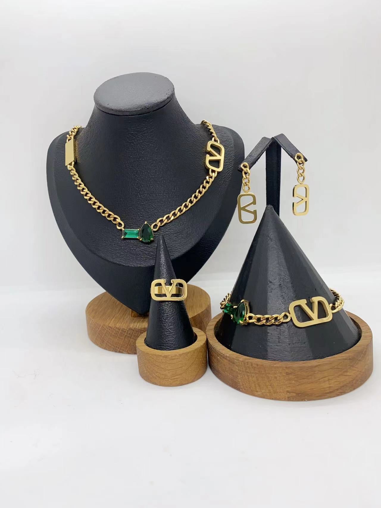 Luxury Gold Heart Link Jewelry Set – Necklace, Bracelet, Ring & Earrings