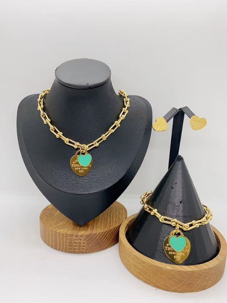 Elegant Silver Chain Jewelry Set with Heart Pendant (Multi-Color Options)