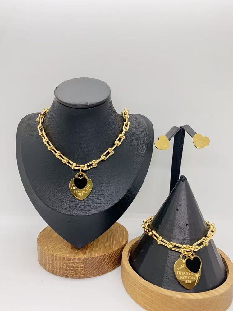 Elegant Silver Chain Jewelry Set with Heart Pendant (Multi-Color Options)