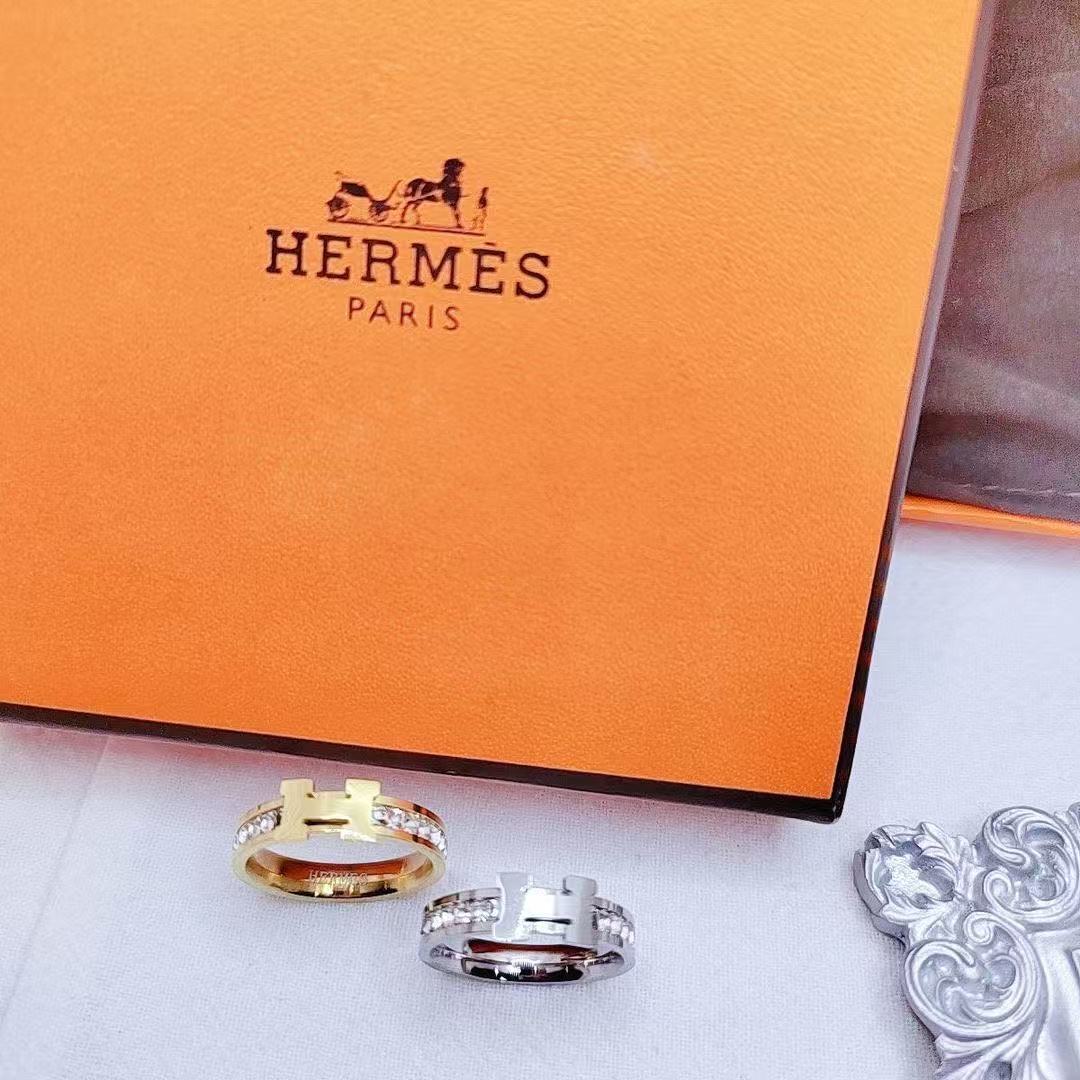 Luxury Gold & Silver Couple Rings – Classic Link Design Set
